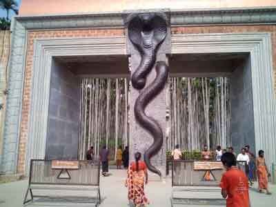 Isha/Main-Entrance-Isha-Centre